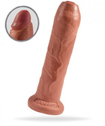 Realistisk dildo tillverkad av högkvalitativ PVC. Stark sugkopp. Strap-on kompatibel. Verklighetstrogen design. Detaljrik.