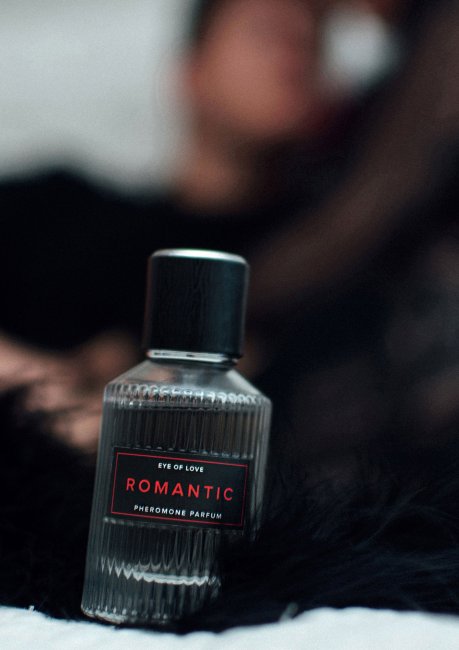 Pheromone Attract Her Romance