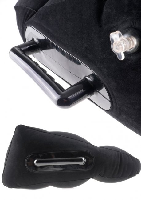 Uppblåsbar kudde för olika positioner. Bekväm användning. Högkvalitativ flockad vinyl och PVC. Praktiska handtag på sidorna.