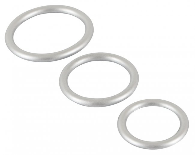 Silvirgt set med tre stretchiga ringar. Tillverkad av högkvalitativ och supermjuk silikon. Enkla att använda. Set av tre.