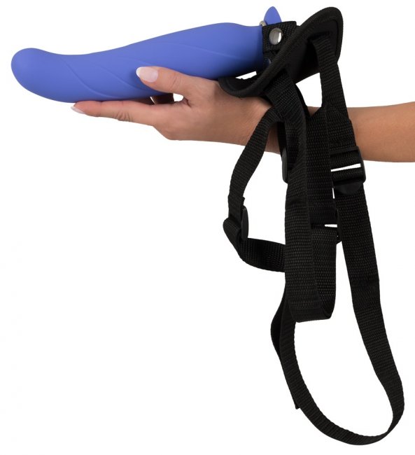 Uppladdningsbar vibrator med kontroll. Lätt böjd, avtagbar dildo. Stark sugkopp. Justerbar sele. 7 funktioner. Vattentät.