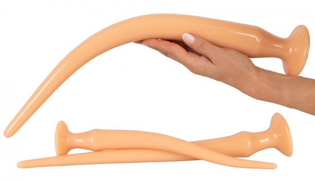 Tre extra långa analpluggar. Mycket flexibel och böjlig. Sugkopp i botten. PVC. Olika vikter och storlekar. Gradvist ökande.