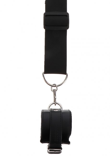 Justerbara fängsel. Hängs över dörren. Enkel att använda. Högkvalitativa material. Bekväm passform. Justerbara band. Sammet.