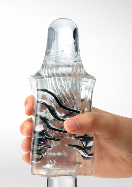 Genomskinlig masturbator med en unik 3D design som stimulerar. Högkvalitativt och superstretchigt material. Återanvändbar.