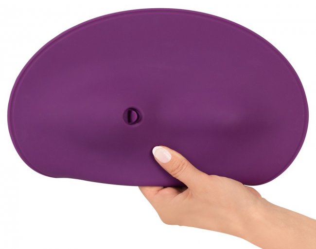 Uppladdningsbar vibrator med en innovativ design tillverkad av silikon. 7 olika vibrationer. Värmande effekt. Tung design.