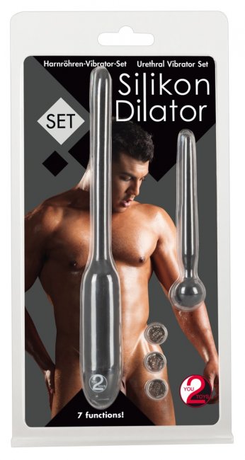 Set med två dilatorer i mjuk silikon. En längre med 7 olika vibrationer. En mindre utan vibration. Enkla. Batteridriven.