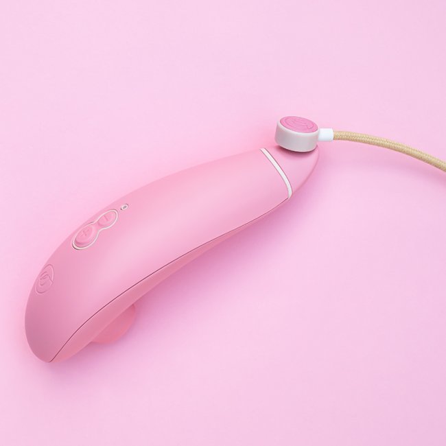 Magnetisk USB laddare till alla womanizer produkter. 50% mindre material. Ekologisk laddare. Enkel användning.